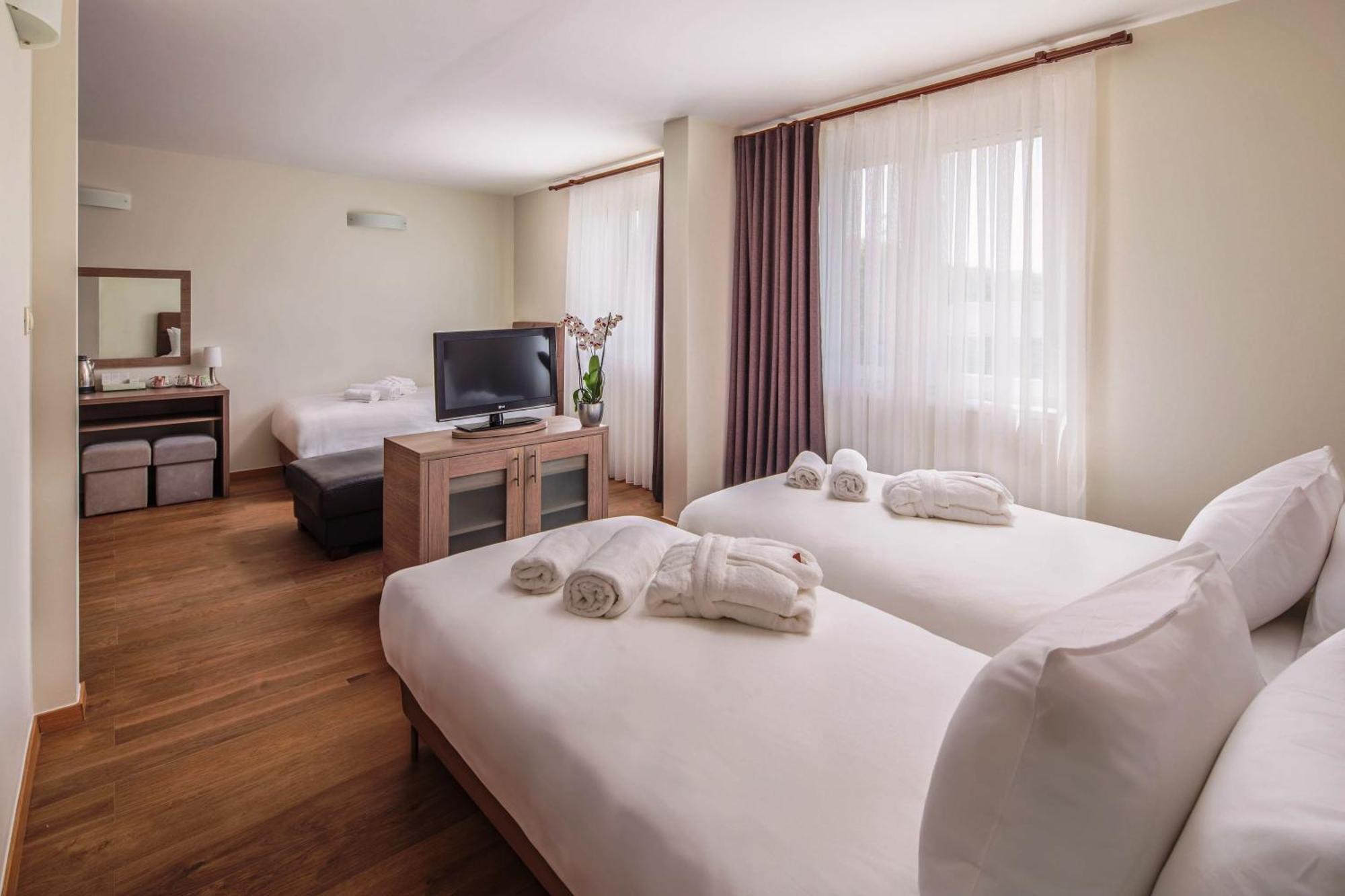 Vitta Hotel Superior Budapest Exterior photo